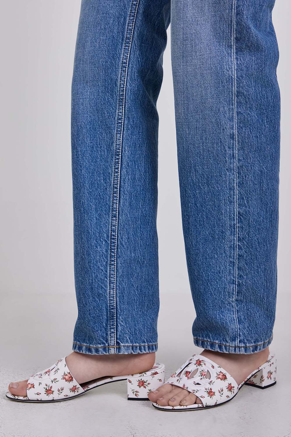 נעלי מיולס עקב